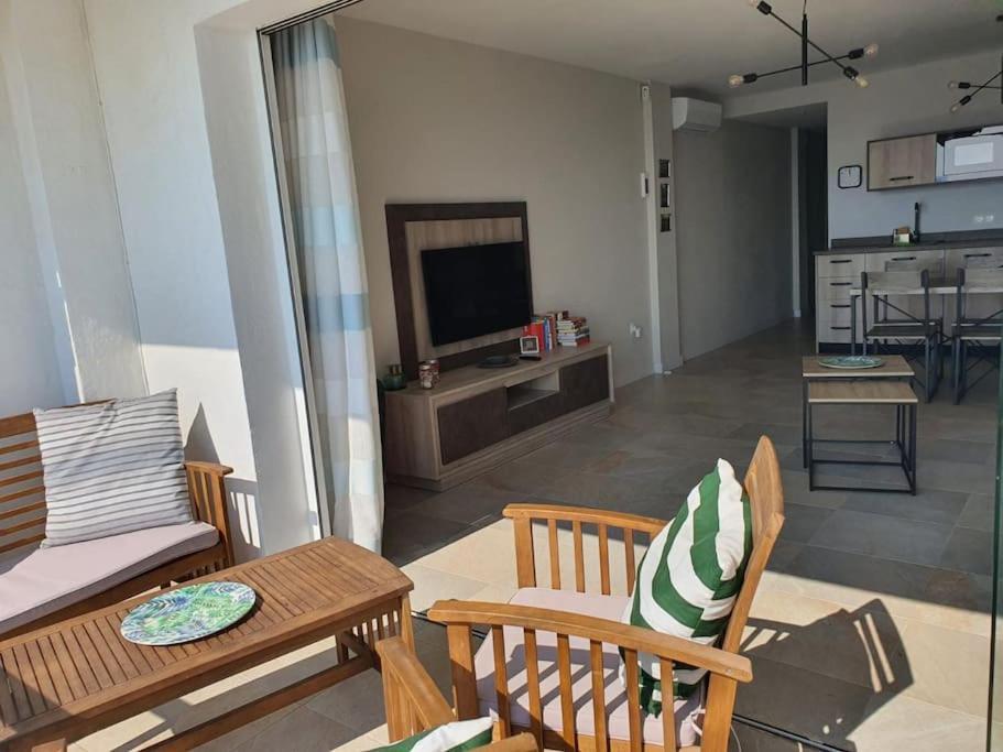 Front Mer - Sublime Appartement Moderne Et Confortable Estepona Esterno foto