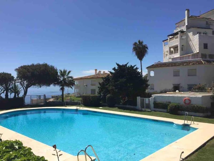 Front Mer - Sublime Appartement Moderne Et Confortable Estepona Esterno foto